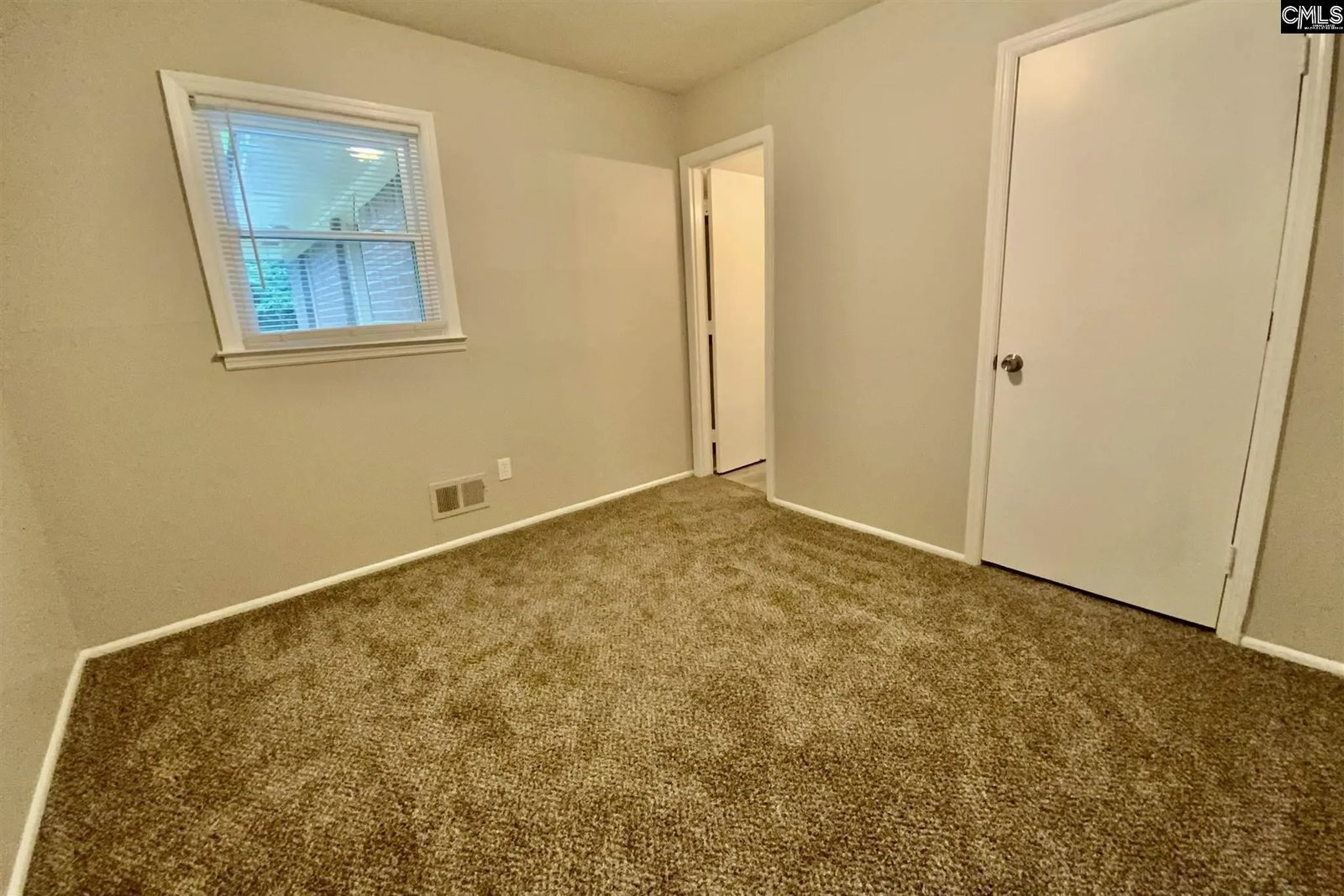 Building Photo - 101 Woodcrest Dr
