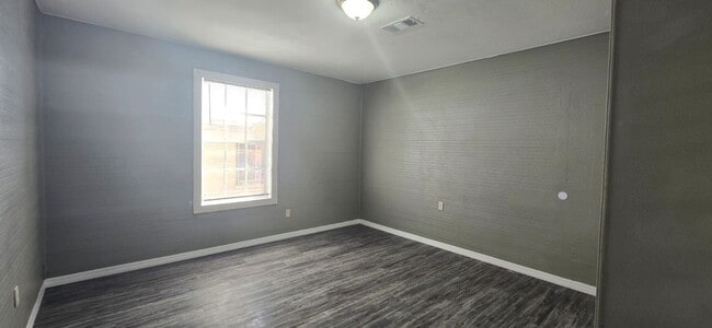 Building Photo - Updated 3/1 Ybor City !