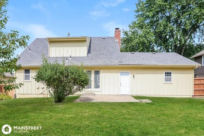 Building Photo - 1105 NE RIDGEVIEW DR, LEES SUMMIT, MO 64086