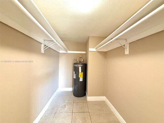 Building Photo - 5112 NW 79th Ave