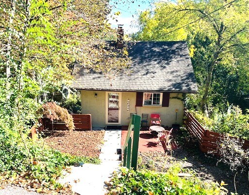 Exterior - 2661 Titus Avenue Ext