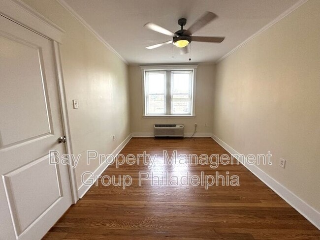 Building Photo - 437 W School House Ln