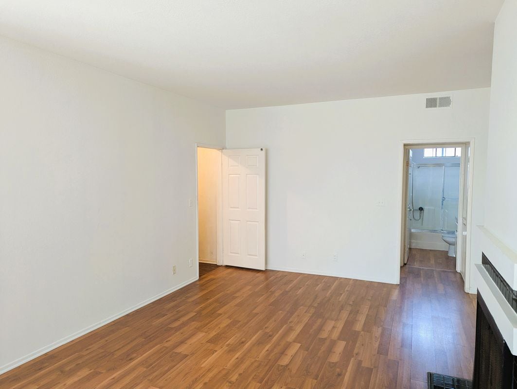 Building Photo - 3648 Motor Ave