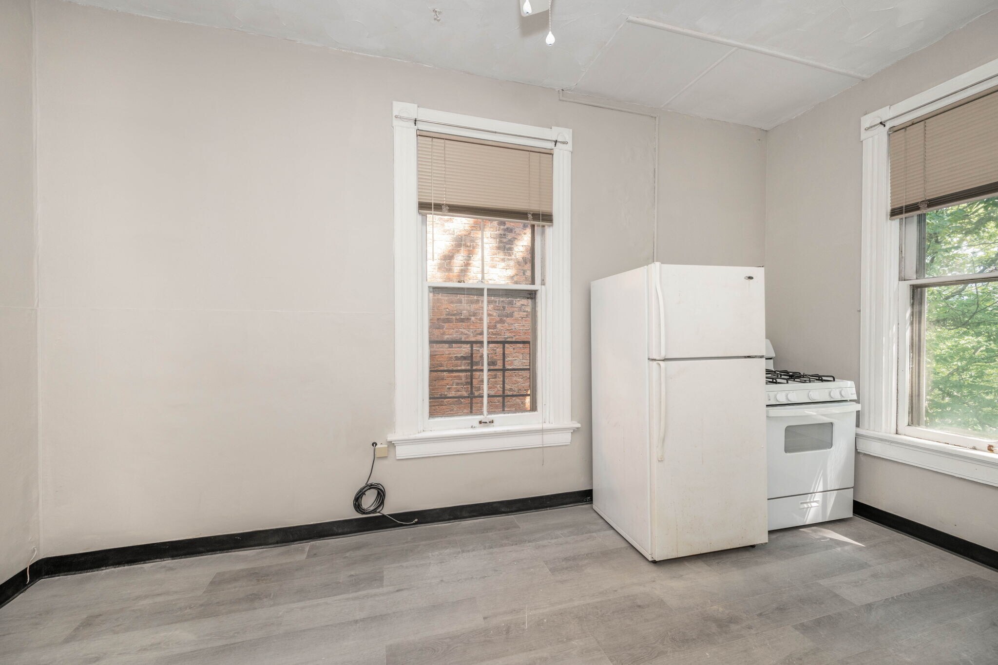 Building Photo - 475 Riddle Rd