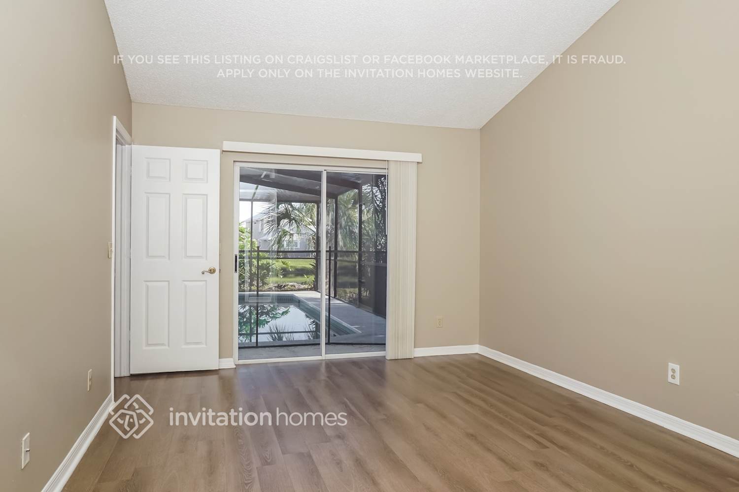 Building Photo - 7115 Queen Palm Cir