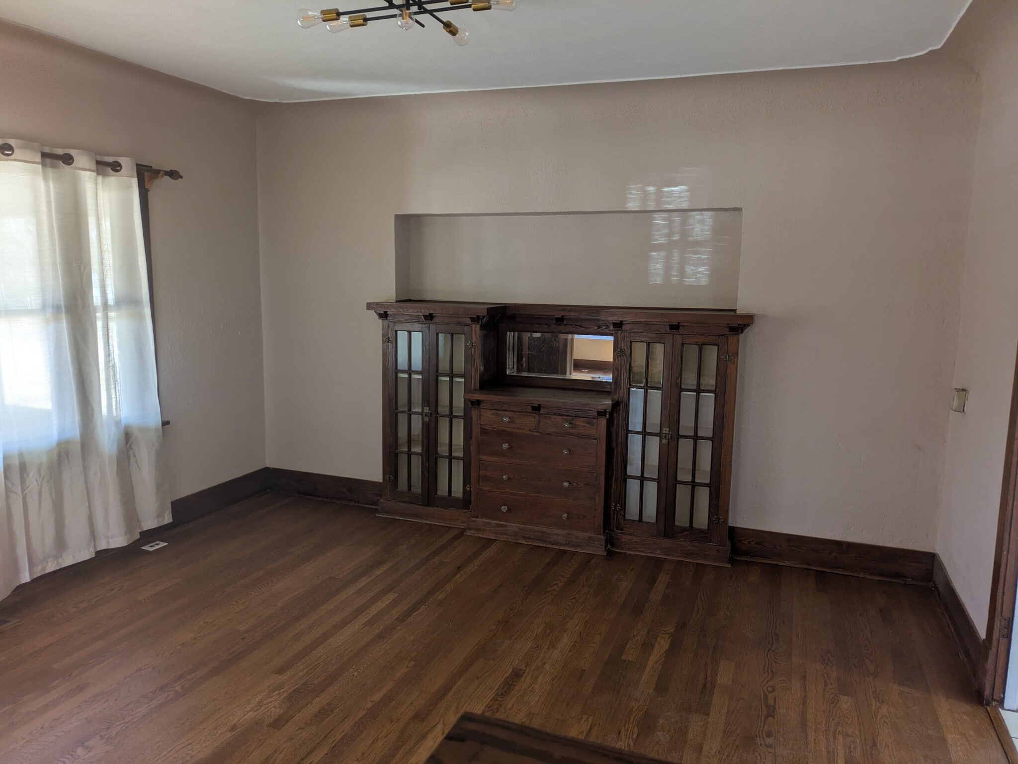 Building Photo - 1272 S University Blvd