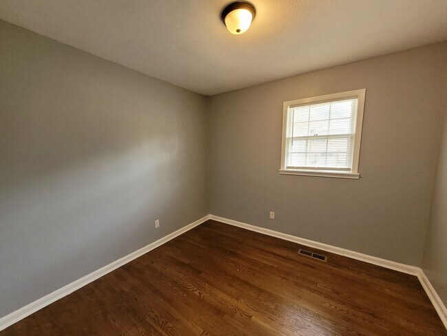 Building Photo - Huntsville