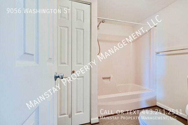 Building Photo - 9056 Washington St