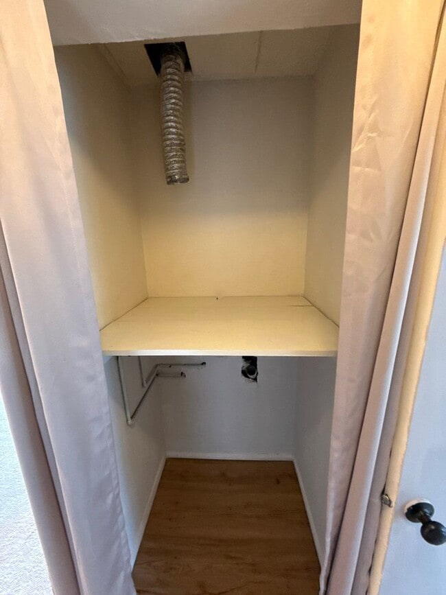 Building Photo - 2683 12th Pl SE