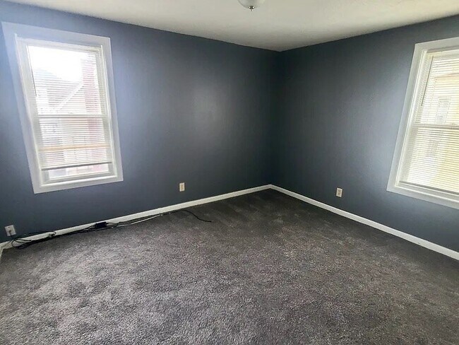 Building Photo - 95 Flint St