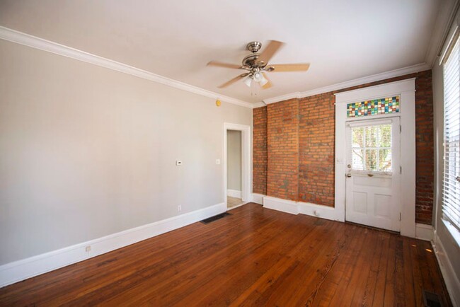 Building Photo - 510-512-512 S Lazelle St