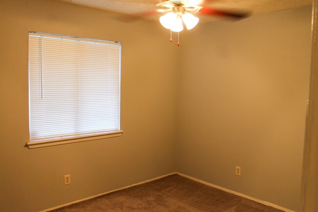 Building Photo - Charming 3 Bedroom 1.5 Bath for Rent in Au...