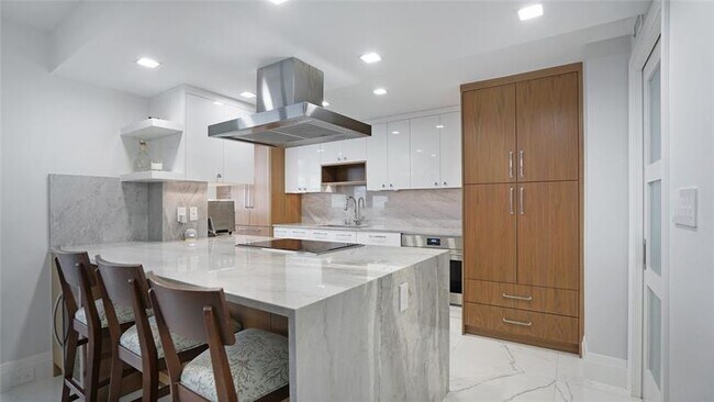 Building Photo - 4280 Galt Ocean Dr