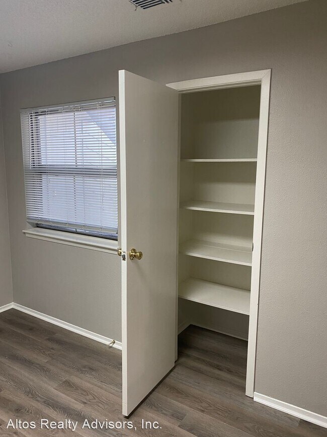 Building Photo - 2 br, 2 bath House - 2365 E Geddes Ave #O-22