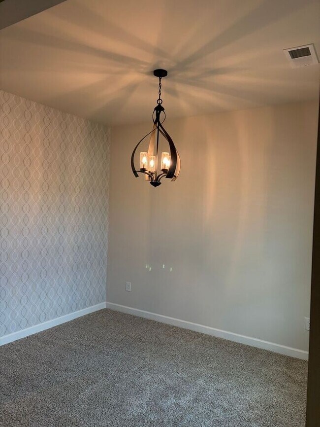 Building Photo - Beautiful Spartanburg home right off I-85, Available Now!! $500 OFF FIRST FULL MONTH