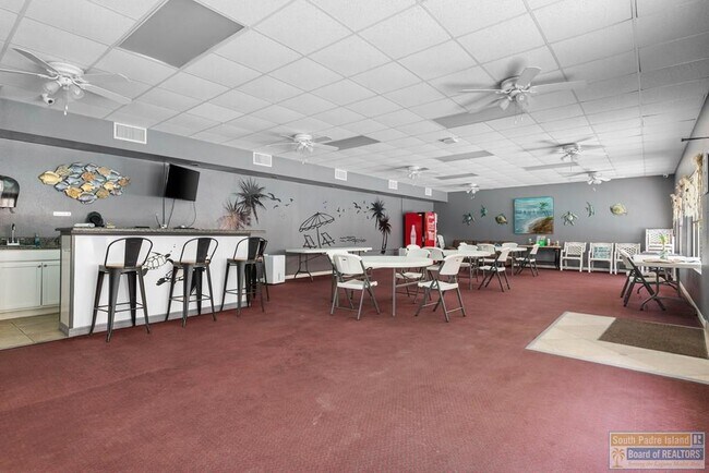 Building Photo - 130 Padre Blvd