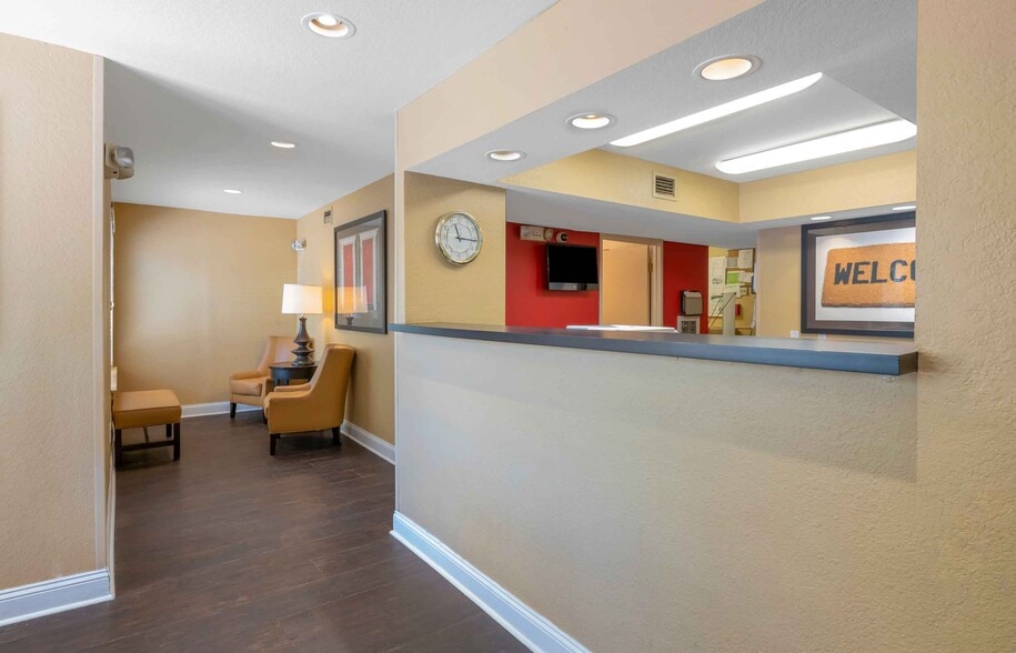 Building Photo - Furnished Studio-Jacksonville - Baymeadows