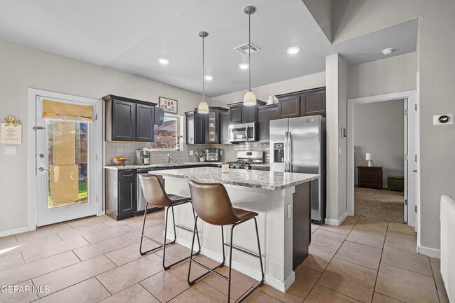 Building Photo - 14936 Tierra Haven Ave