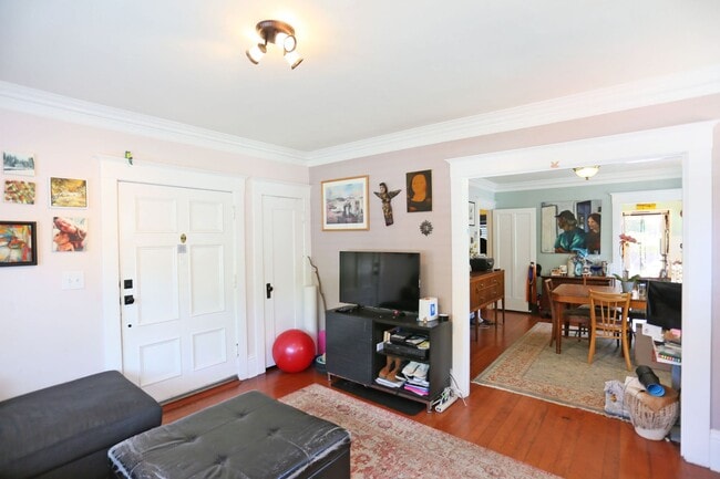 Building Photo - OPEN HOUSE: Sunday (6/1) from 3:00pm to 4:...