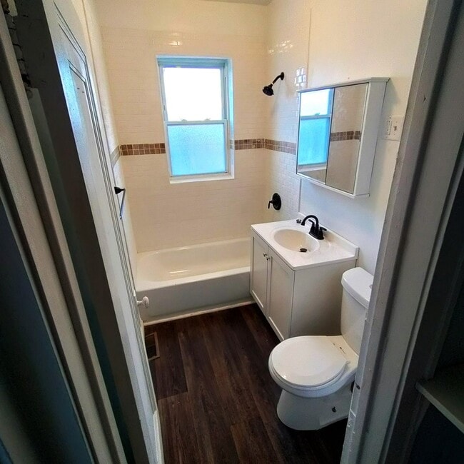 Building Photo - 7255 S Washtenaw Ave.