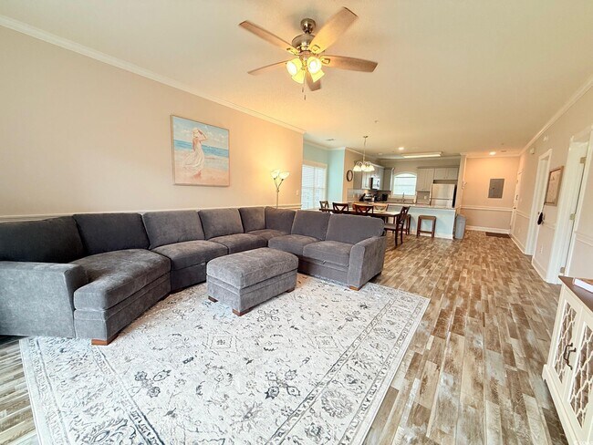 Building Photo - 4860 Carnation Cir