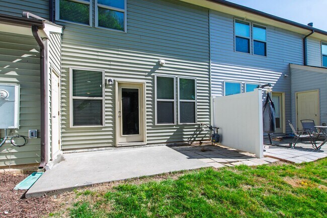 Building Photo - 4509 Middletown Dr