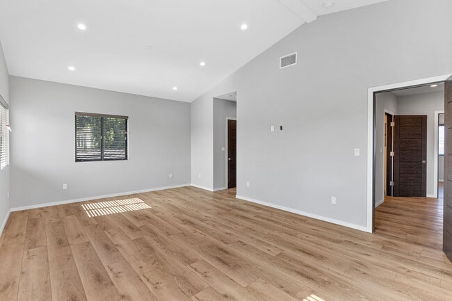 Building Photo - 15521 Patronella Ave