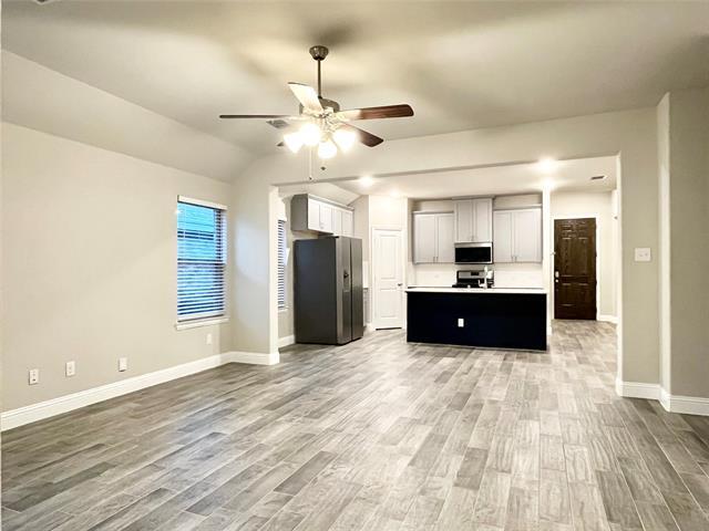 Building Photo - 6004 Horsetail Dr