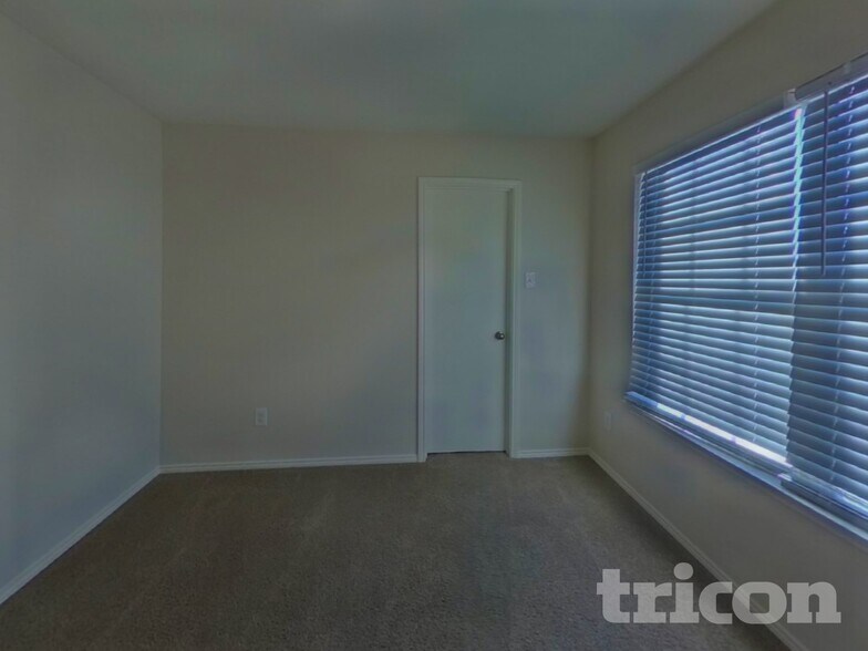 Building Photo - 5020 Caraway Dr