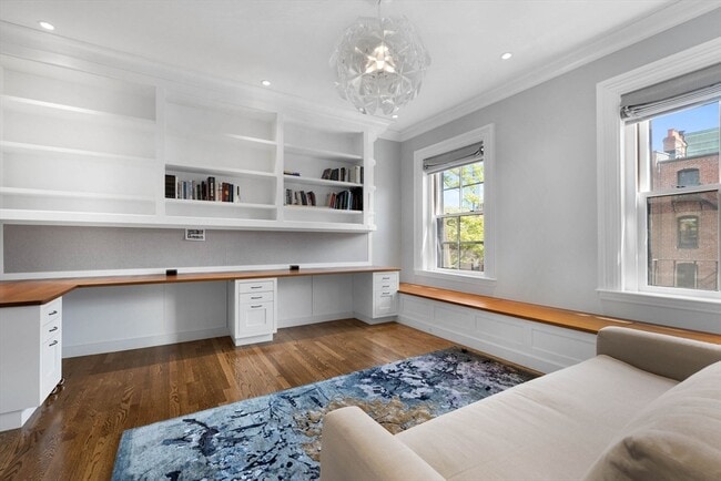 Building Photo - 321 Beacon St