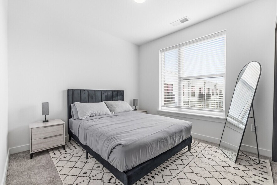 Building Photo - 1420 Prospect St