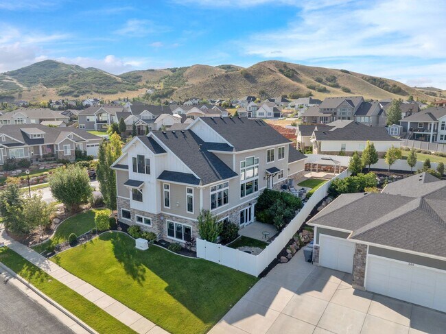 Building Photo - Luxury North Salt Lake Home with Mountain Views, Office & Fully Fenced Yard