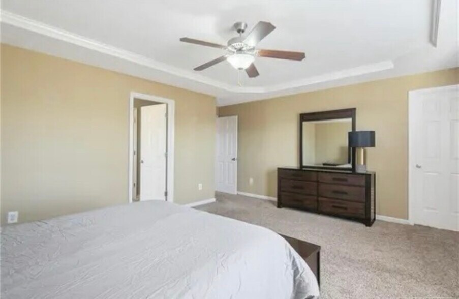 Building Photo - 6010 Pink Dr