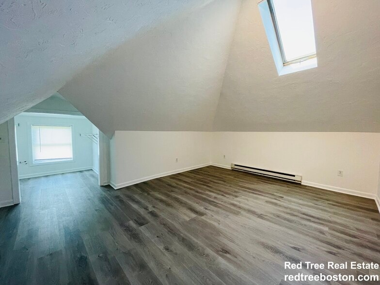 Building Photo - 187 Fellsway W