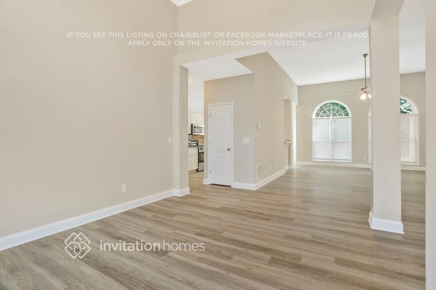 Building Photo - 3209 Summer Stream Ln