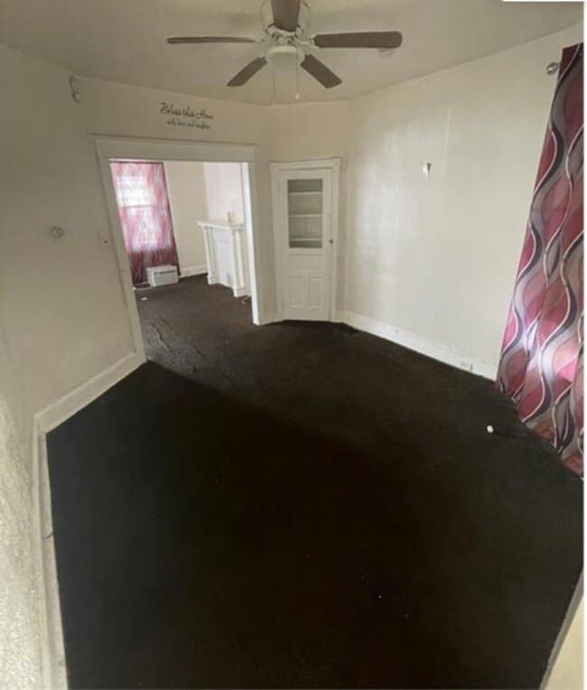 Building Photo - 3 Bedroom House for Rent