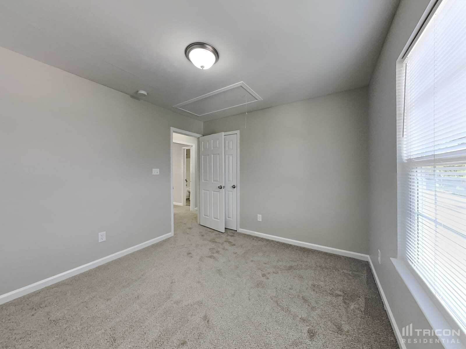 Building Photo - 1521 Clover Ridge Ct