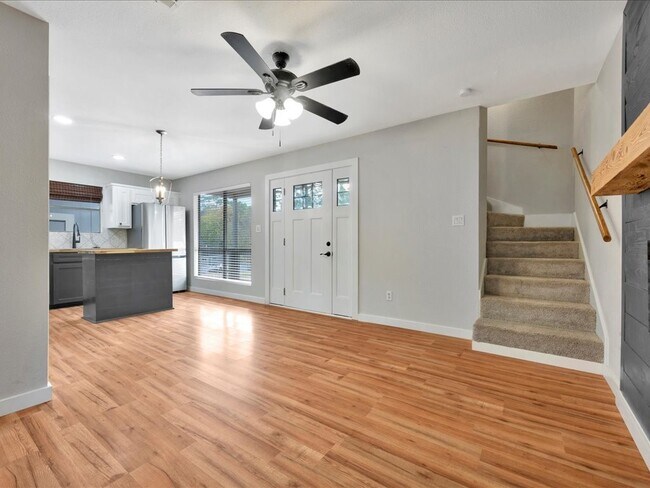 Building Photo - 41 Harbour Row Dr