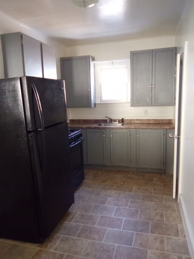 Building Photo - 56 3rd Ave