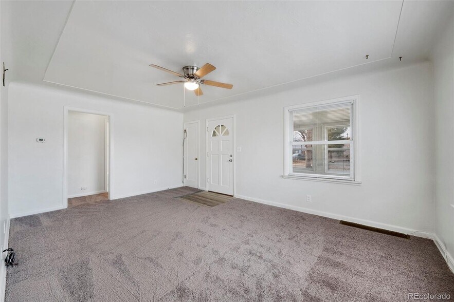 living room - 1994 Macon St