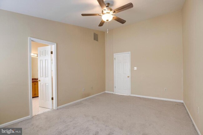 Building Photo - 6113 George Baylor Dr