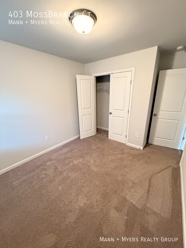 Building Photo - 403 Moss Branch Ct