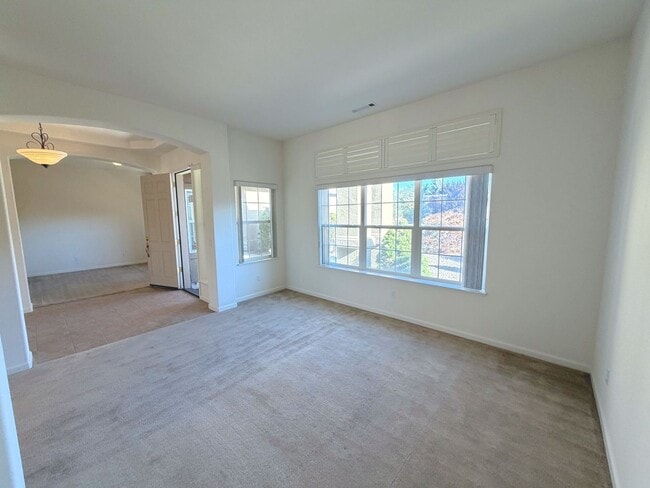 Building Photo - Spanish Springs 5bed/3bath - Move in Special now available!!