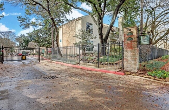 Building Photo - 7900 N Stadium Dr