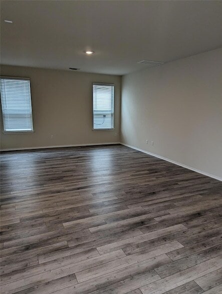 Building Photo - 98 Pacific Loon St