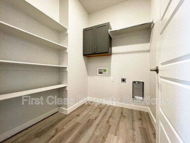 Building Photo - 512 NW 176th Terrace
