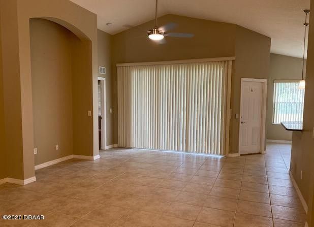 Building Photo - 907 Woodstream Ln