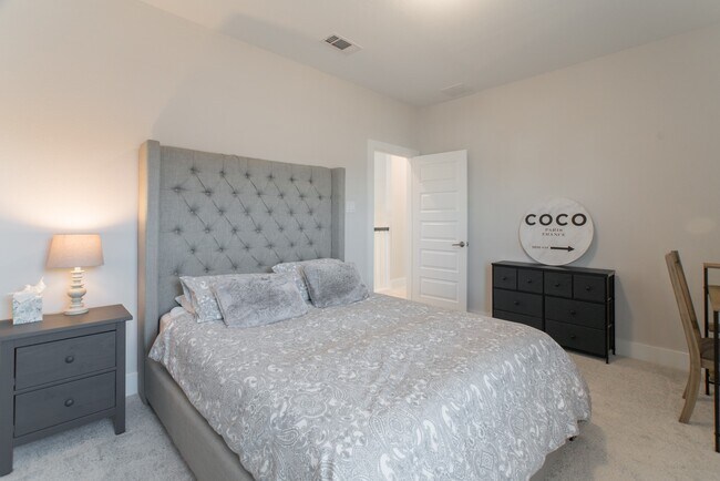 Building Photo - 8030 Allston Vlg Trl