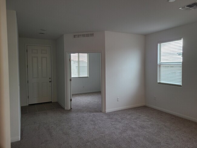 Building Photo - 6807 Feather Hill St