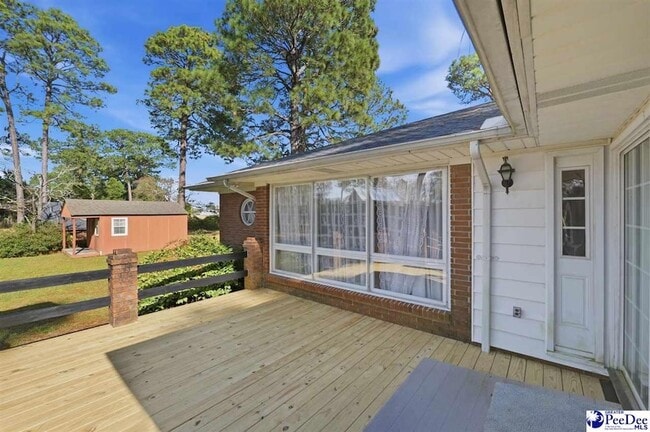 Building Photo - 2218 N Douglas St